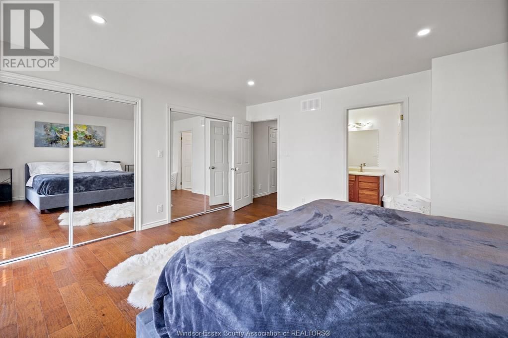 7030 HOWARD Image 16