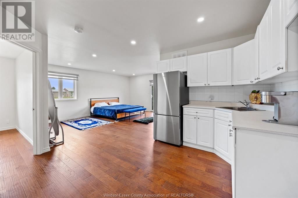 7030 HOWARD Image 23