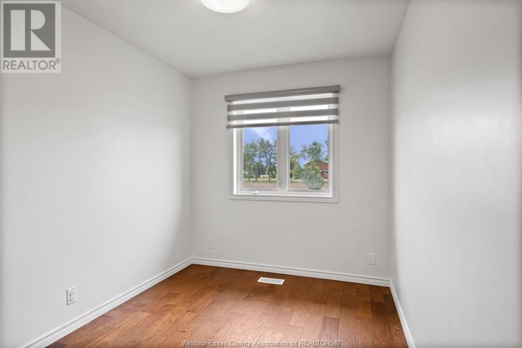 7030 HOWARD Image 27