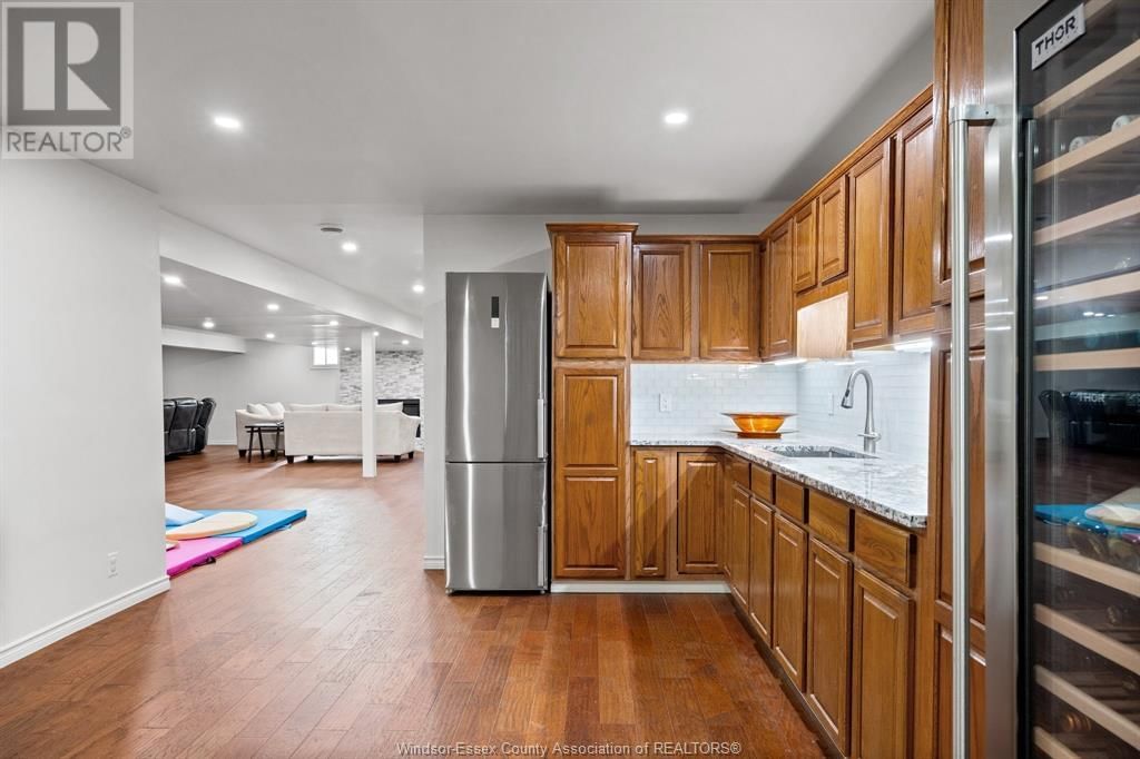 7030 HOWARD Image 29