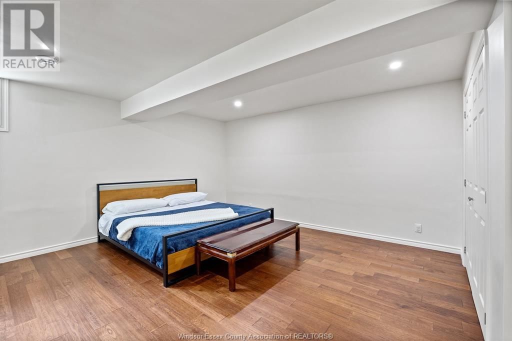 7030 HOWARD Image 36