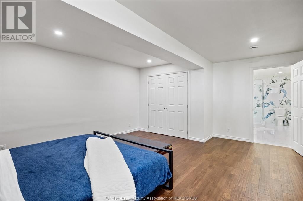 7030 HOWARD Image 37