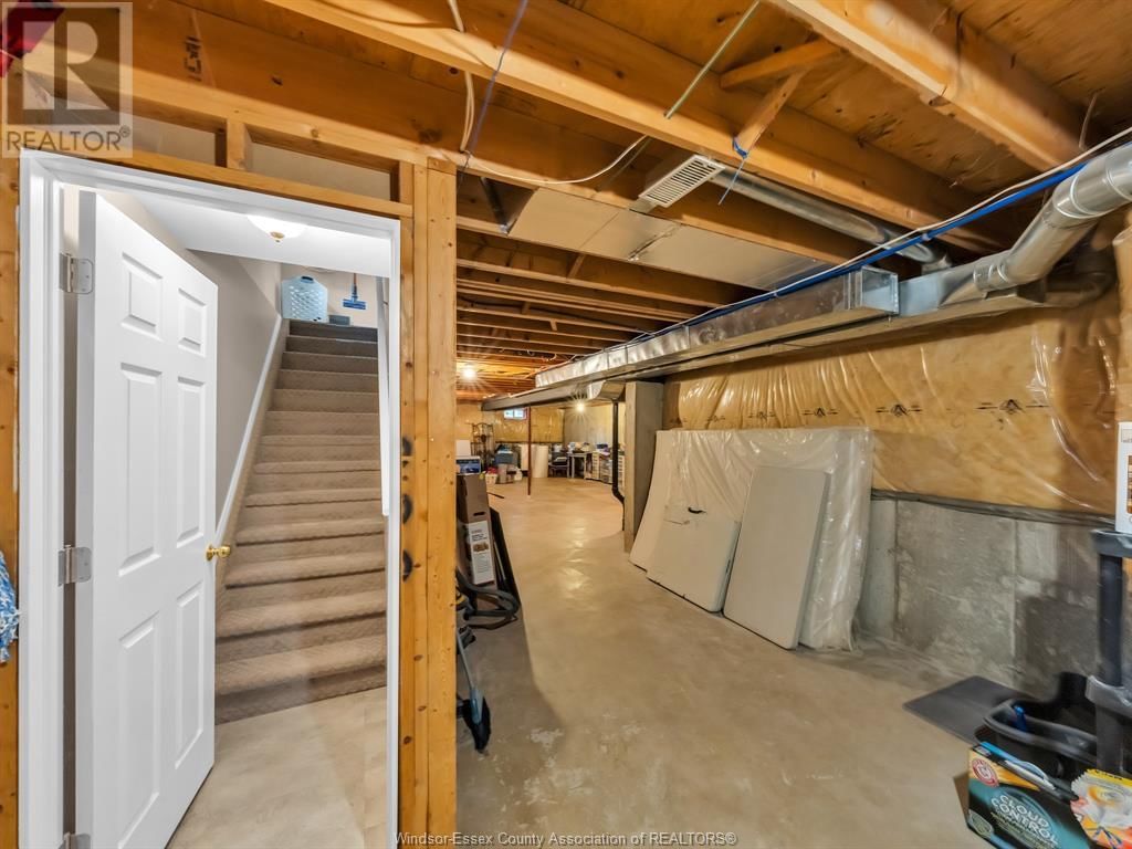 879 COUSINEAU ROAD Image 20