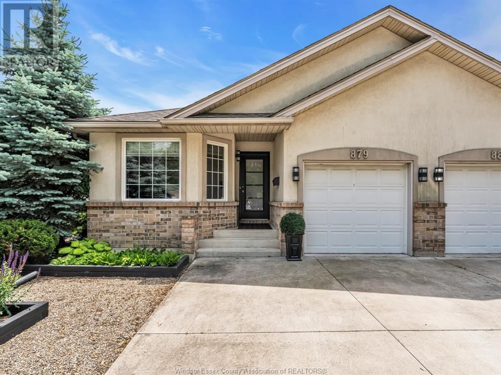879 COUSINEAU ROAD Image 33