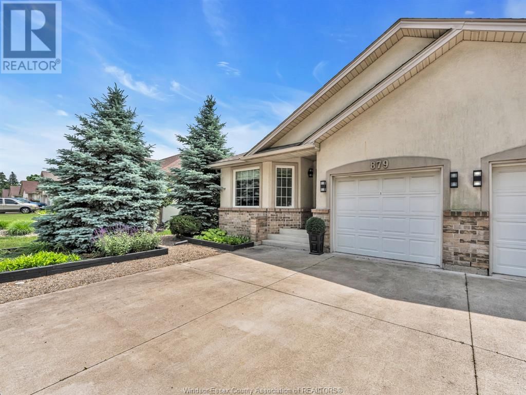 879 COUSINEAU ROAD Image 34