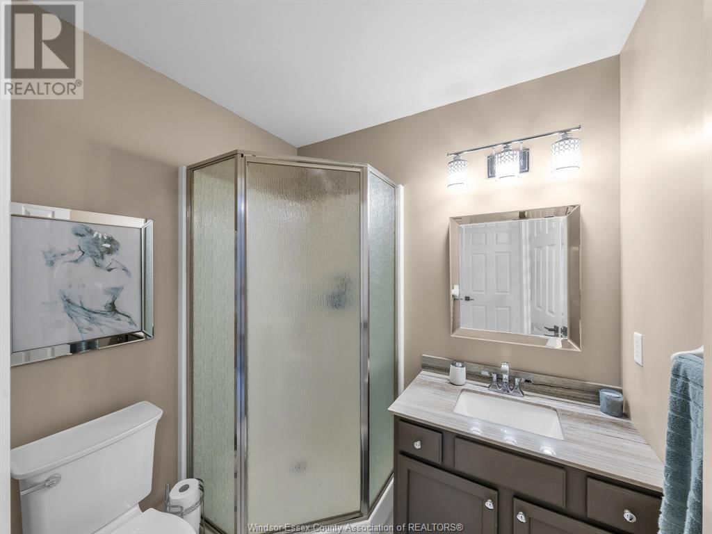 879 COUSINEAU ROAD Image 6
