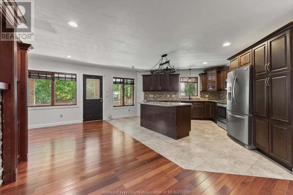 1387 CROSSWINDS DRIVE Image 12