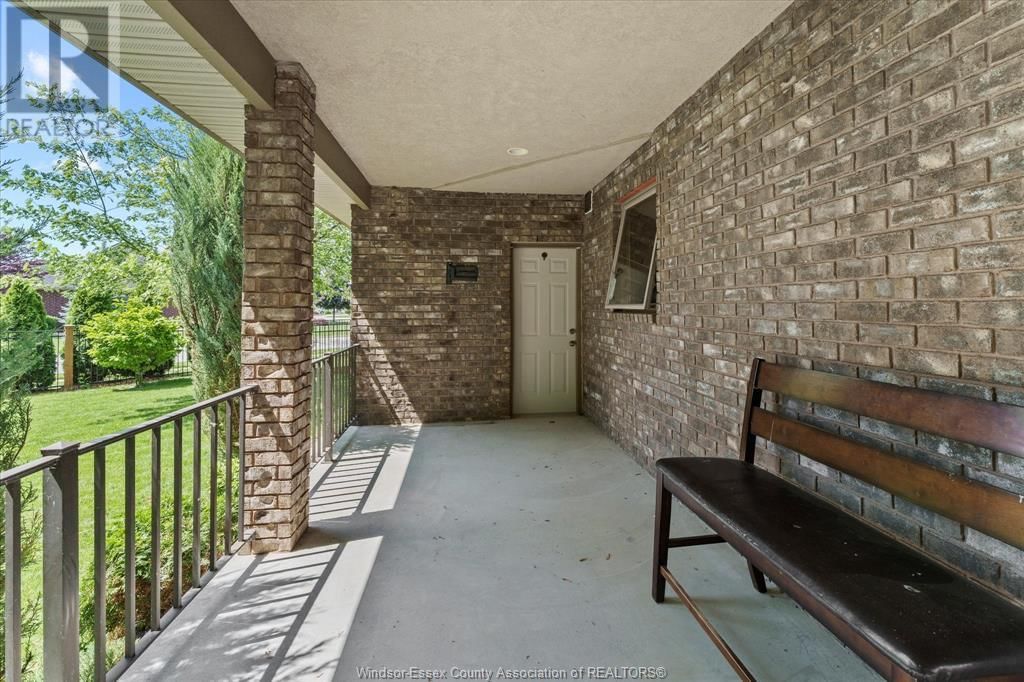 1387 CROSSWINDS DRIVE Image 35
