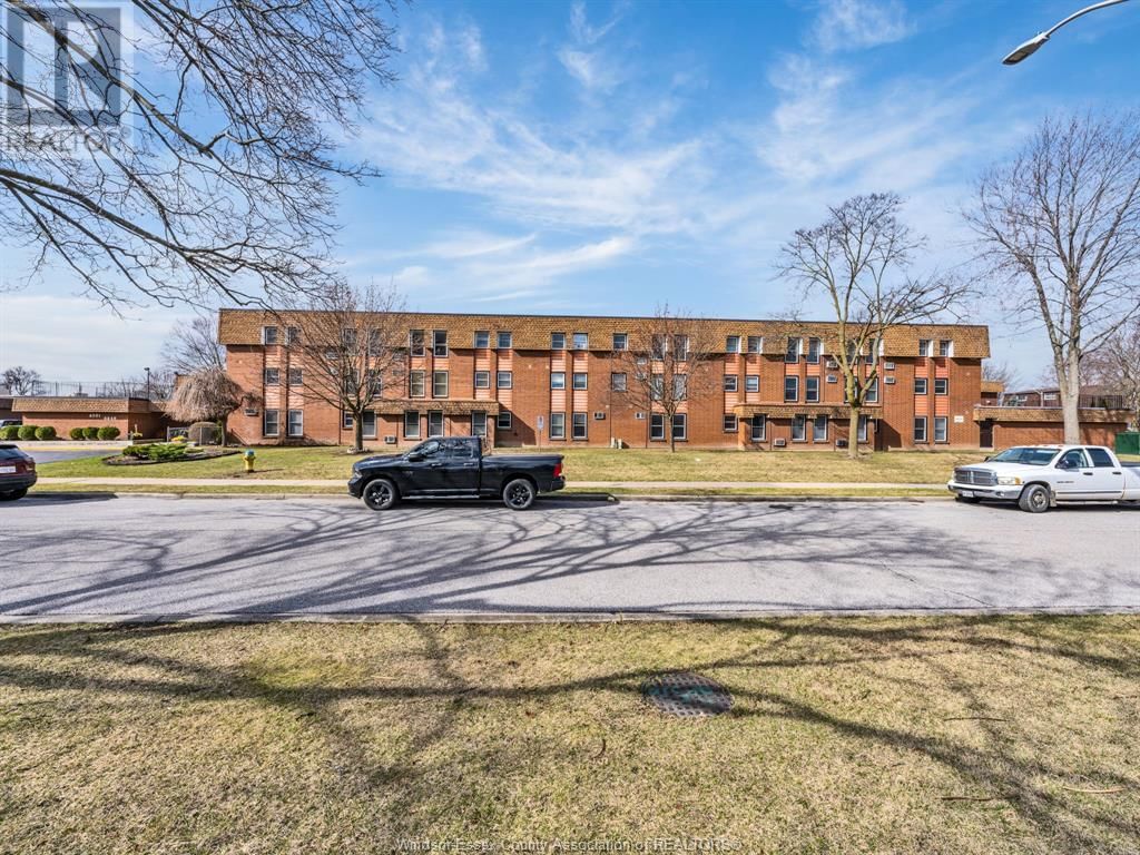 367 - 6595 THORNBERRY Image 22