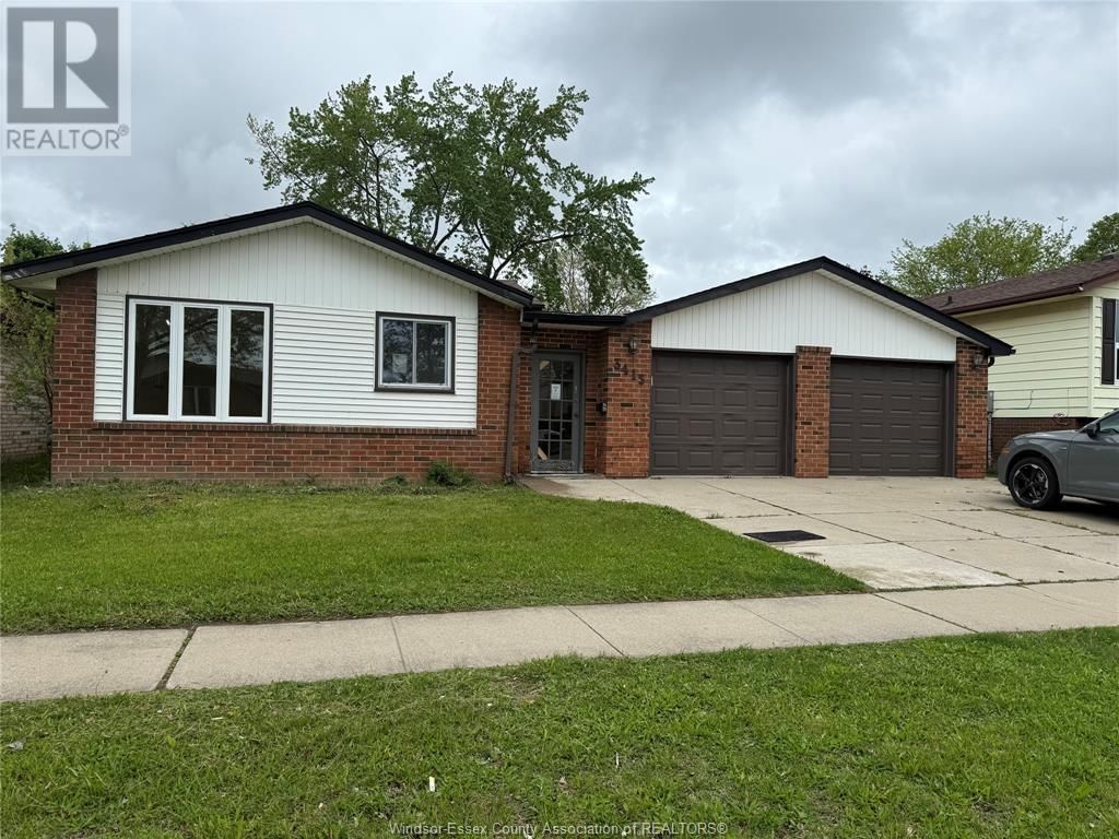 3415 FOREST GLADE DRIVE Image 1