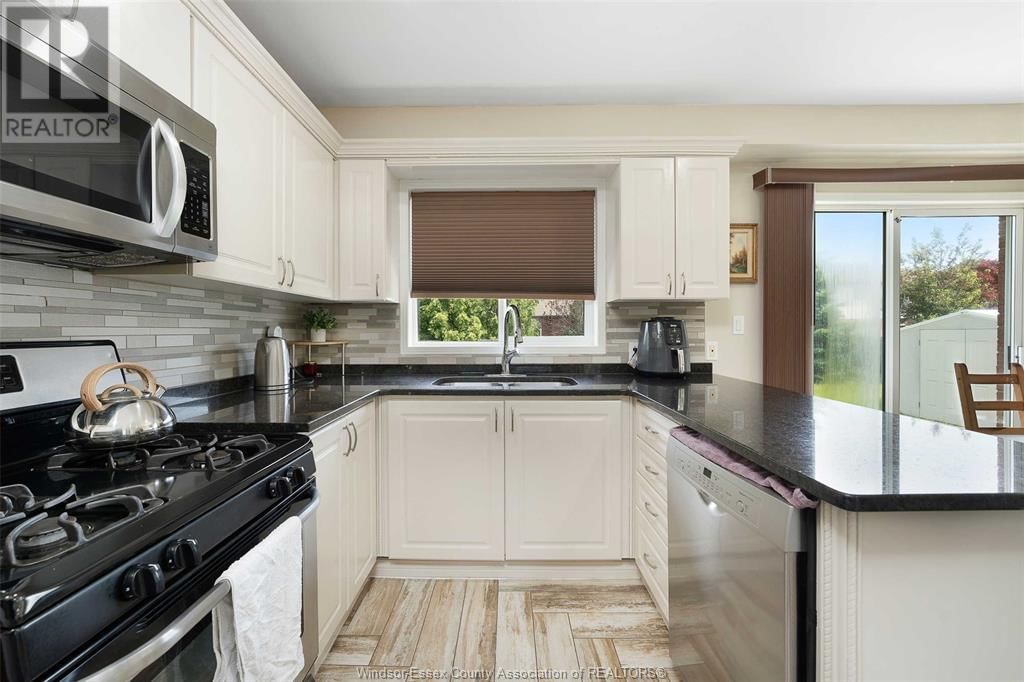 936 NORTH TALBOT Image 15