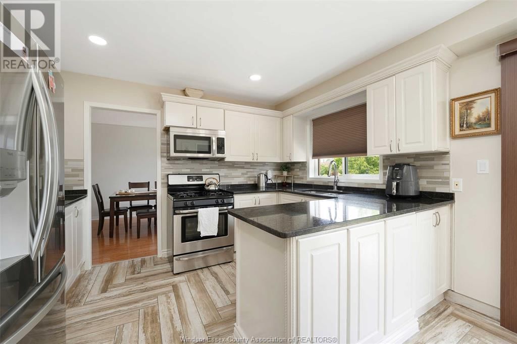 936 NORTH TALBOT Image 16