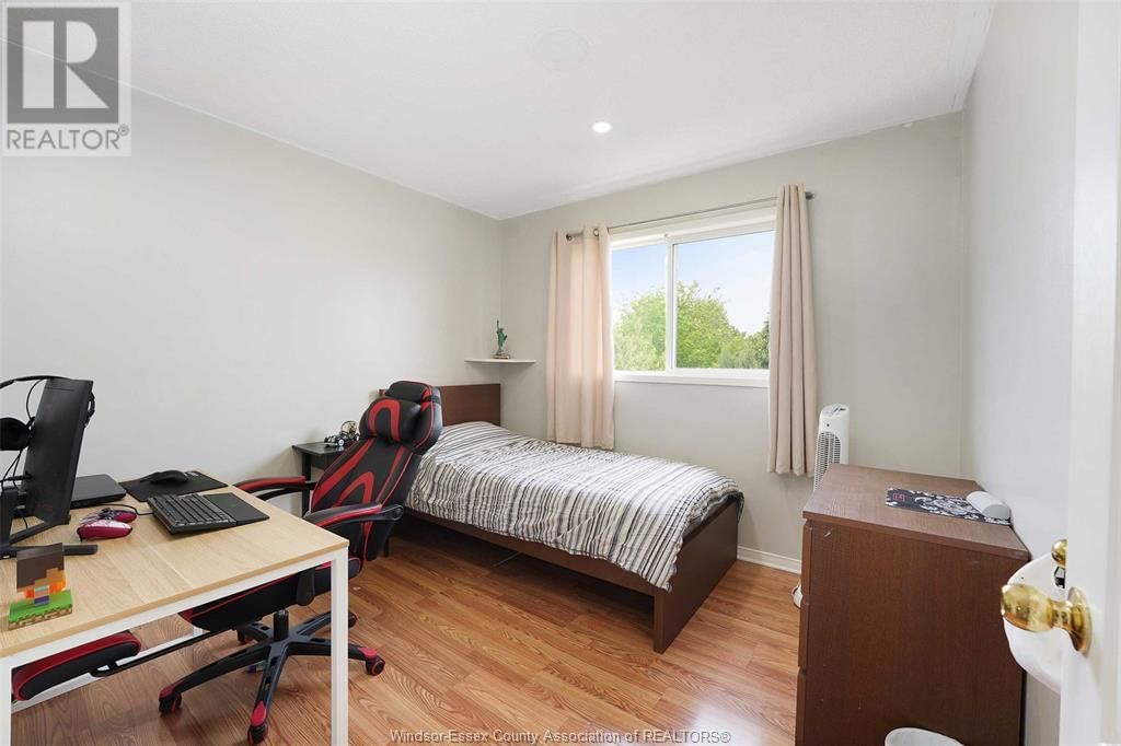 936 NORTH TALBOT Image 28