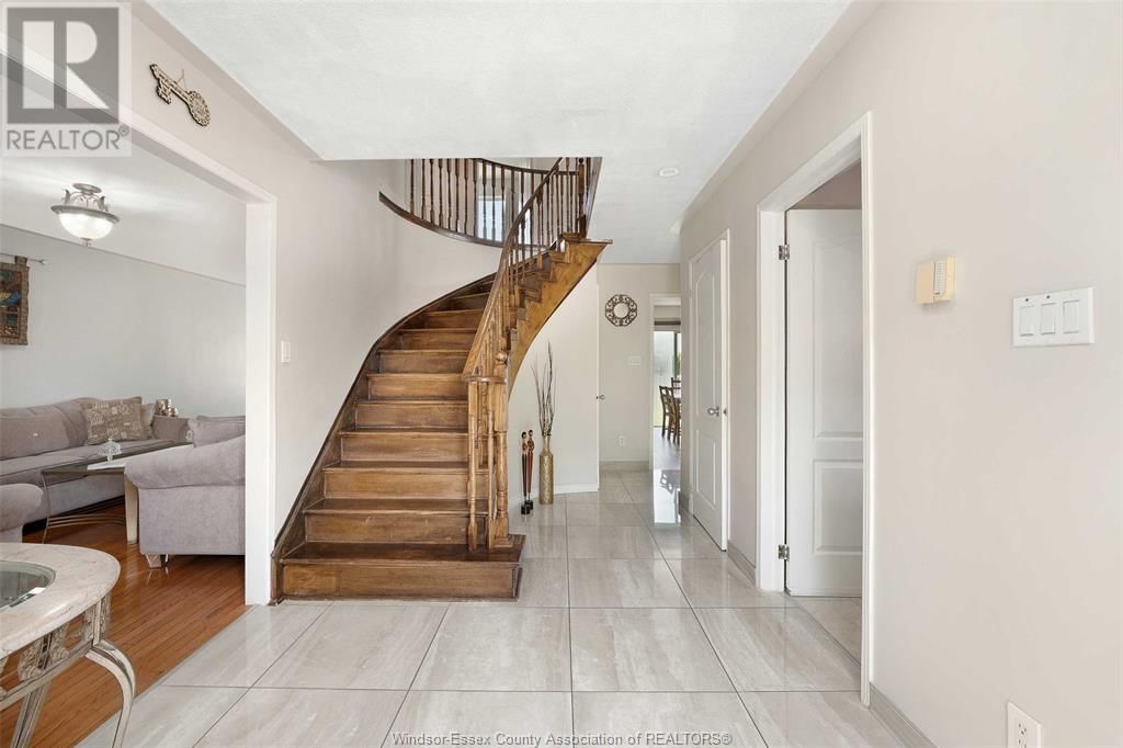 936 NORTH TALBOT Image 6