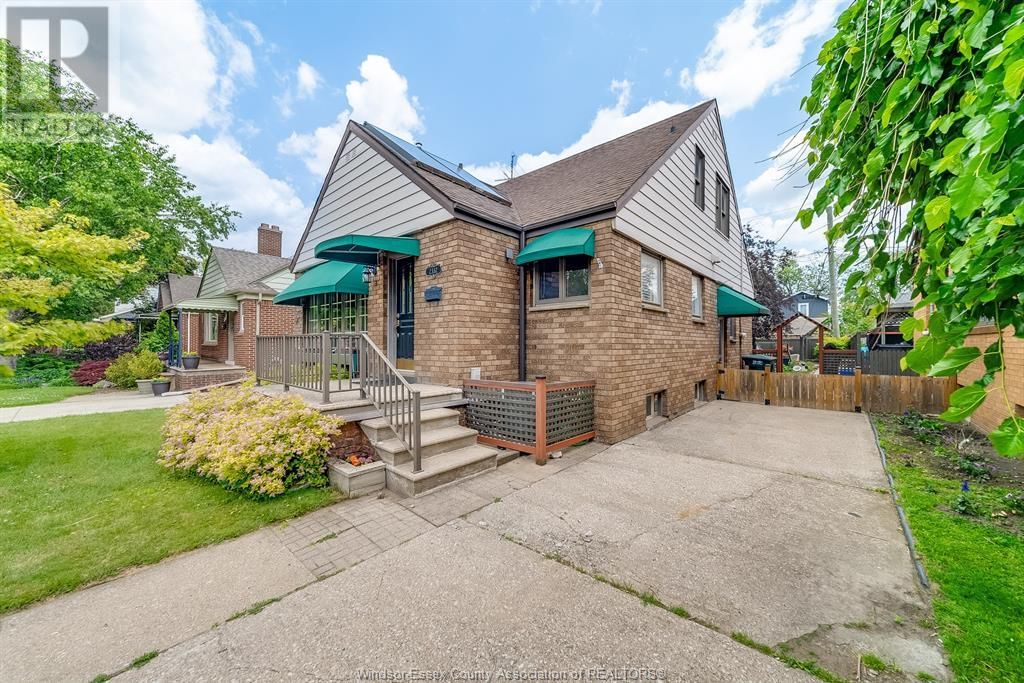 2332 HALL AVENUE Image 1