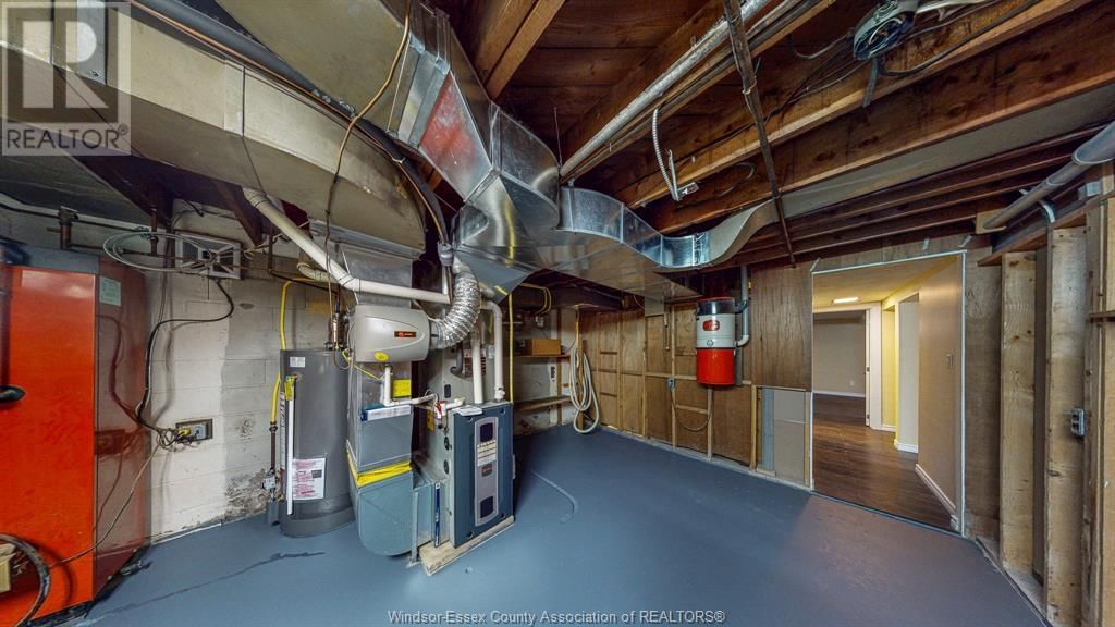 2332 HALL AVENUE Image 46