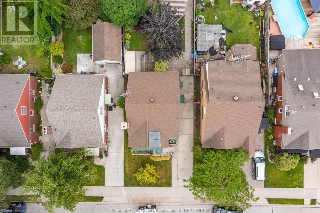 2332 HALL AVENUE Image 47