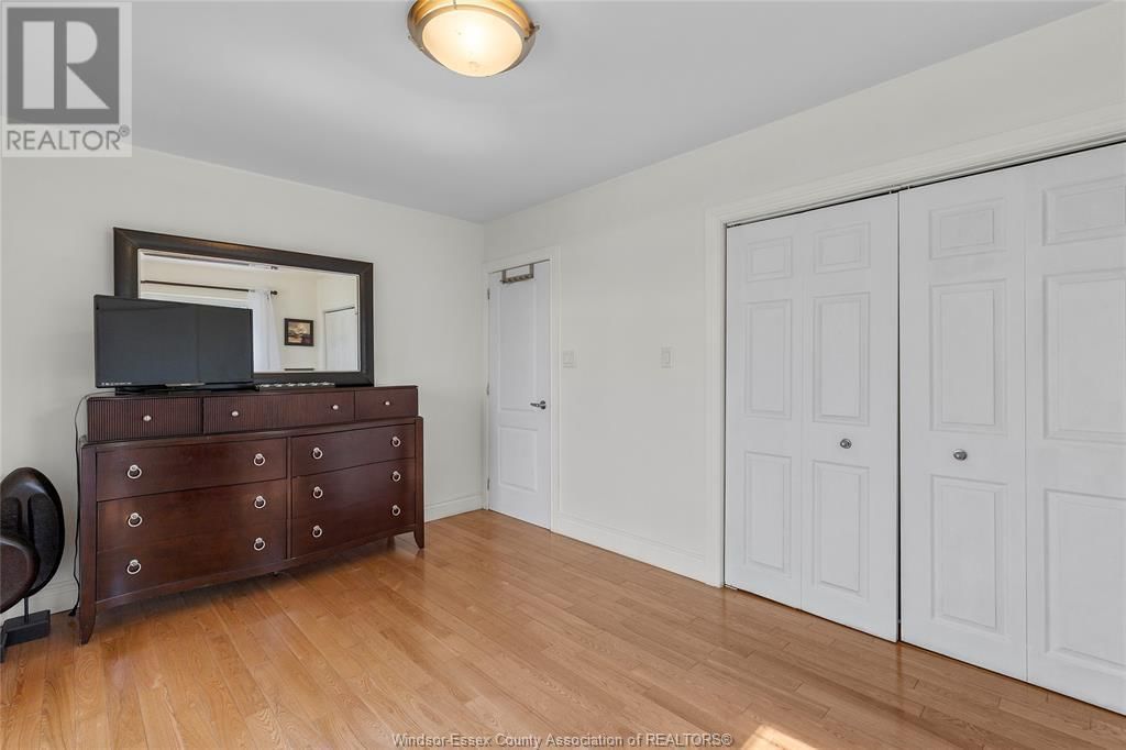 8 ERIE VIEW ROAD Image 17