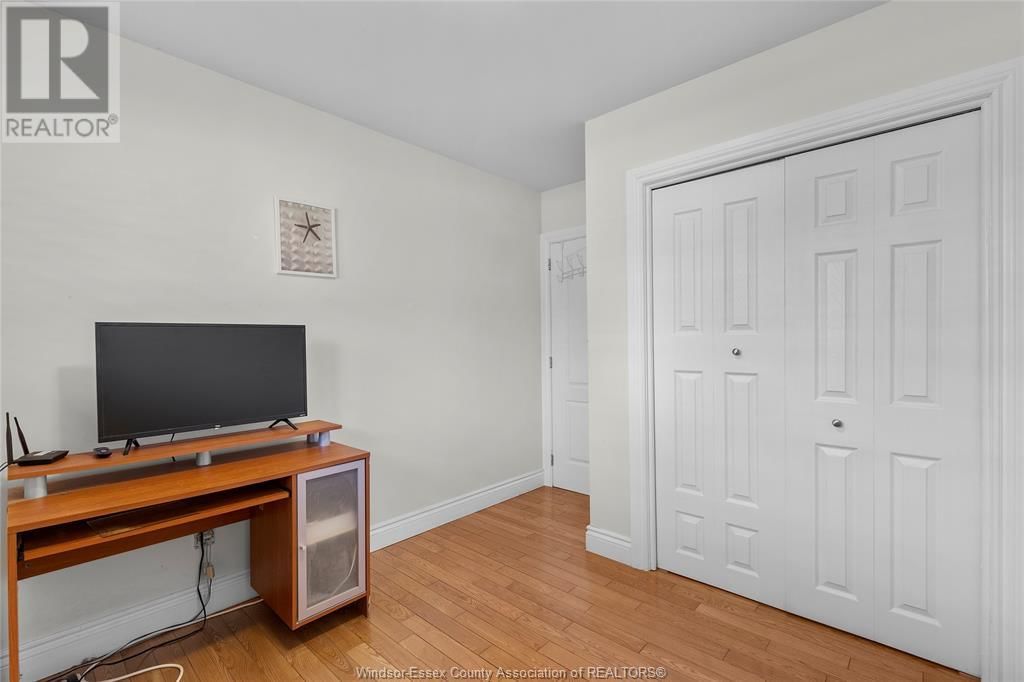 8 ERIE VIEW ROAD Image 19