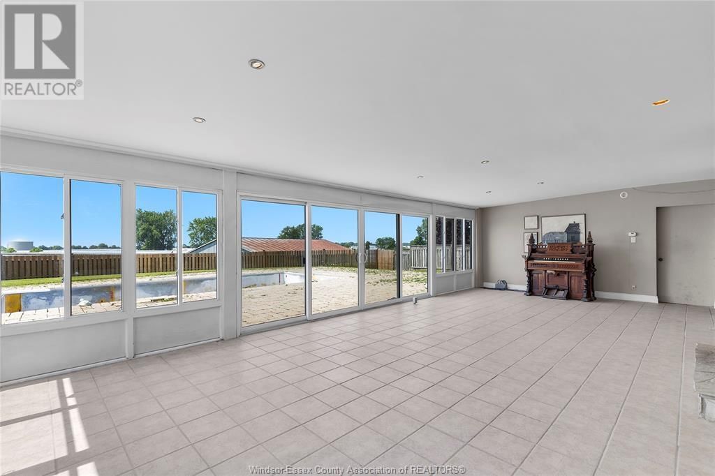 8 ERIE VIEW ROAD Image 22