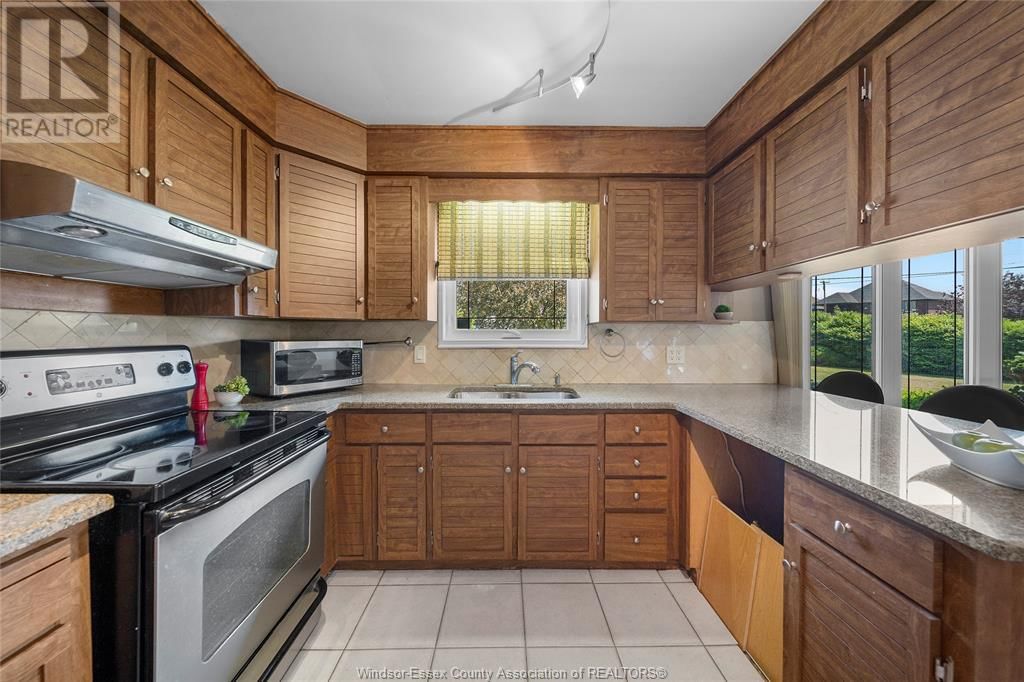 8 ERIE VIEW ROAD Image 9