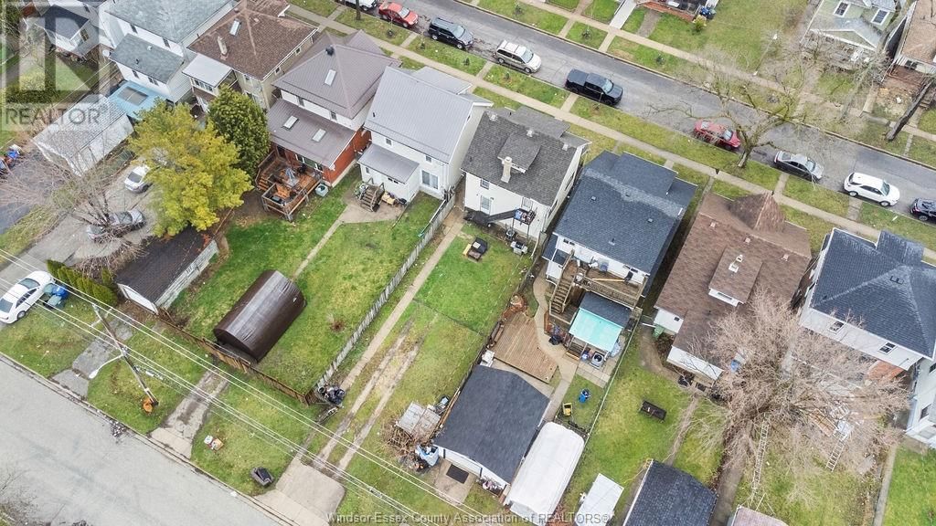393 ELM AVENUE Image 24
