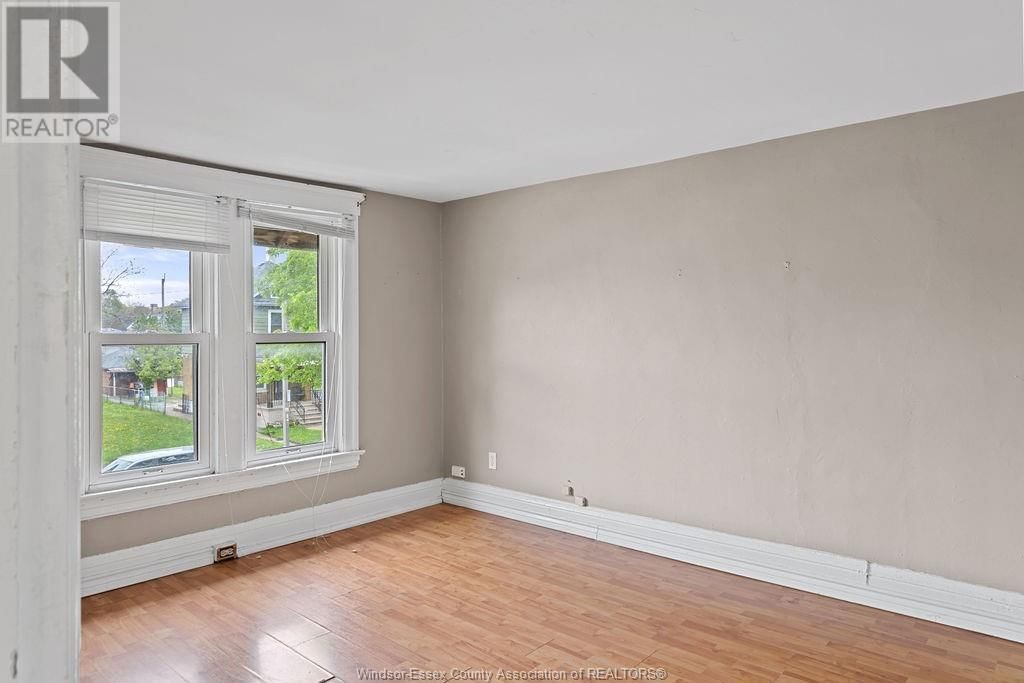 393 ELM AVENUE Image 8