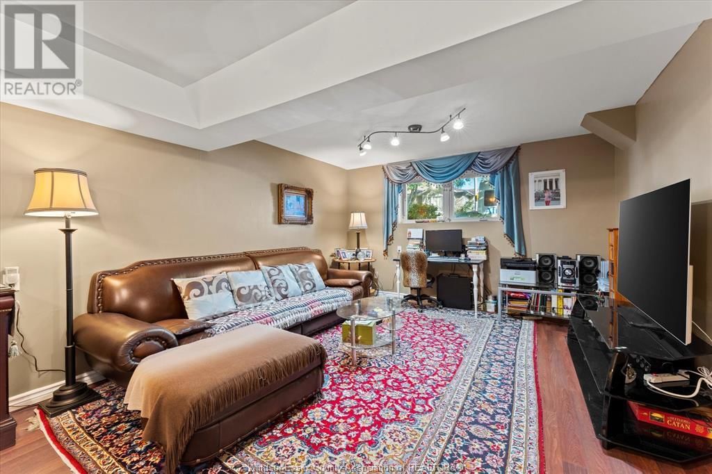 193 RIVERVILLA COURT Image 5
