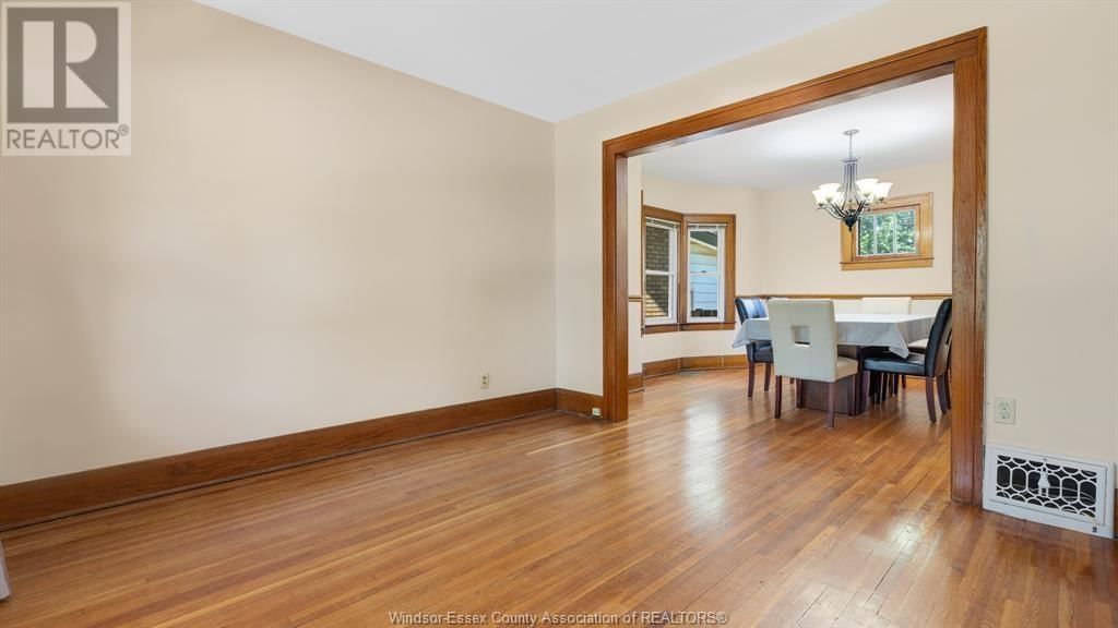 1060 LAWRENCE ROAD Image 11