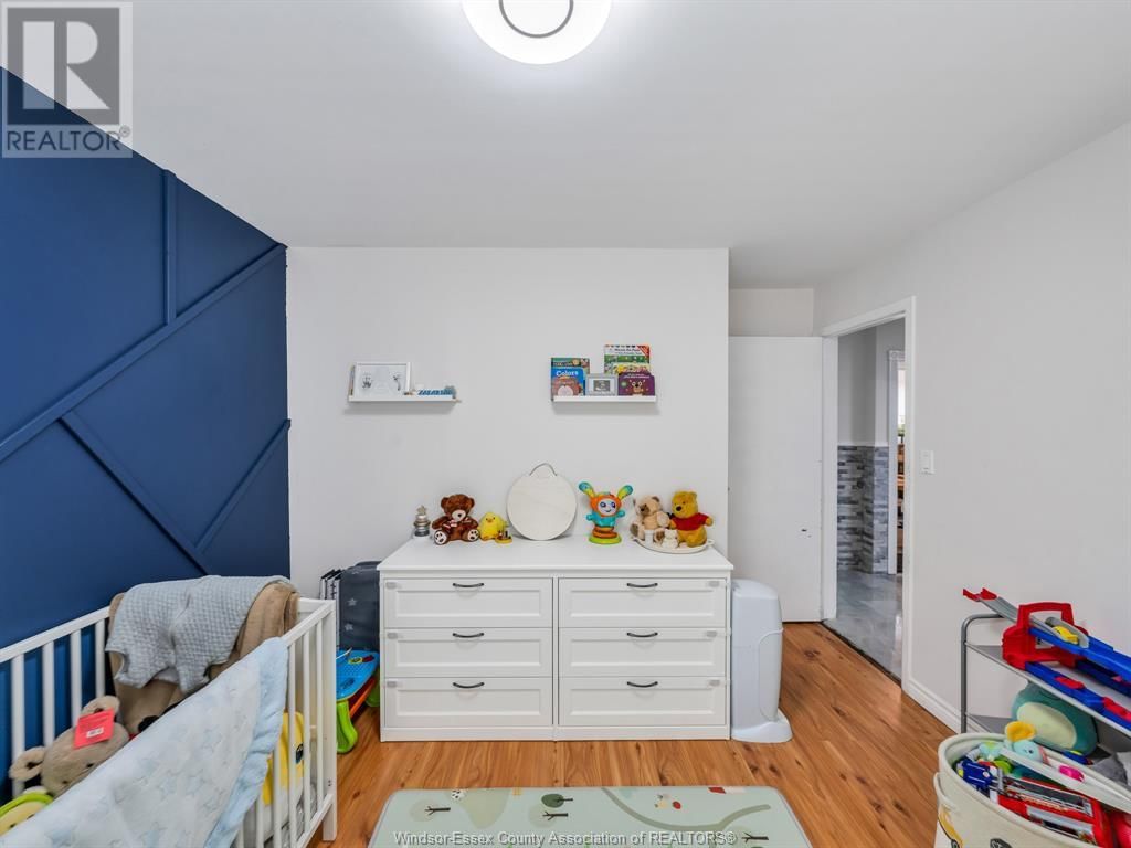 10670 LAMBETH ROAD Image 18