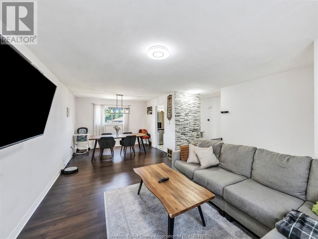 10670 LAMBETH ROAD Image 20