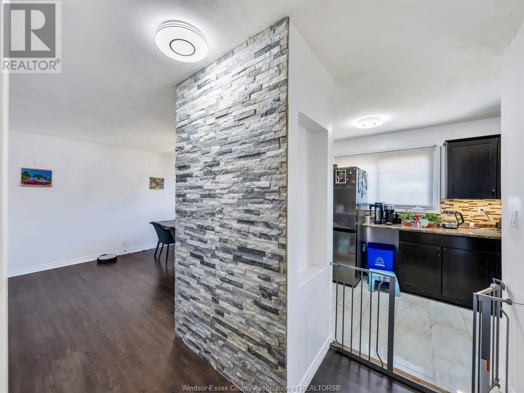 10670 LAMBETH ROAD Image 28