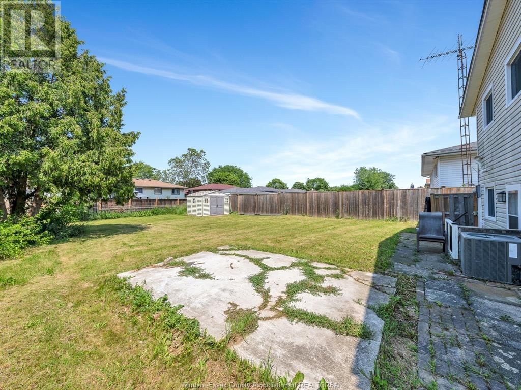 10670 LAMBETH ROAD Image 32