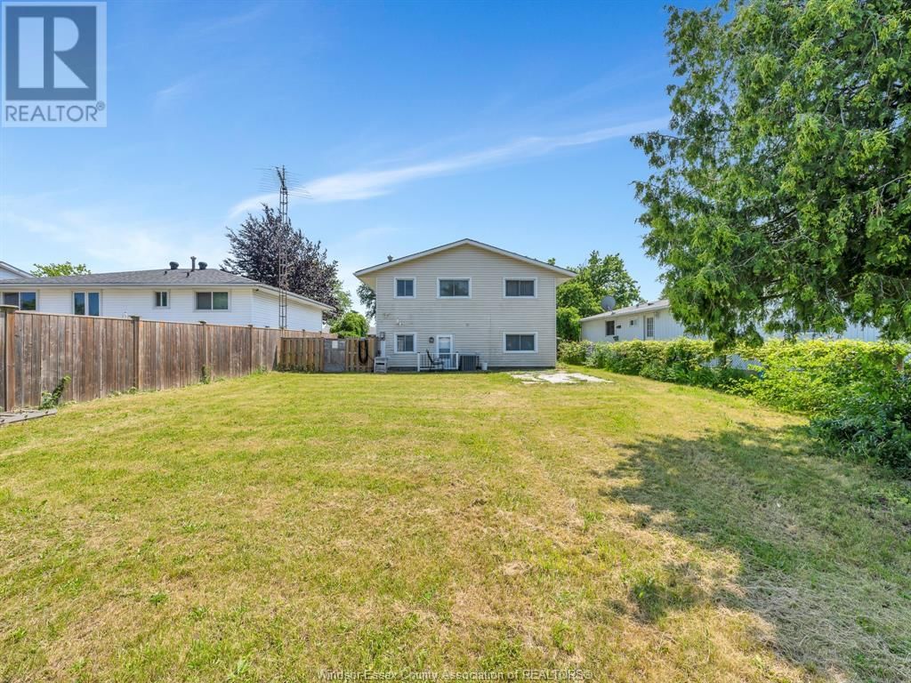 10670 LAMBETH ROAD Image 37