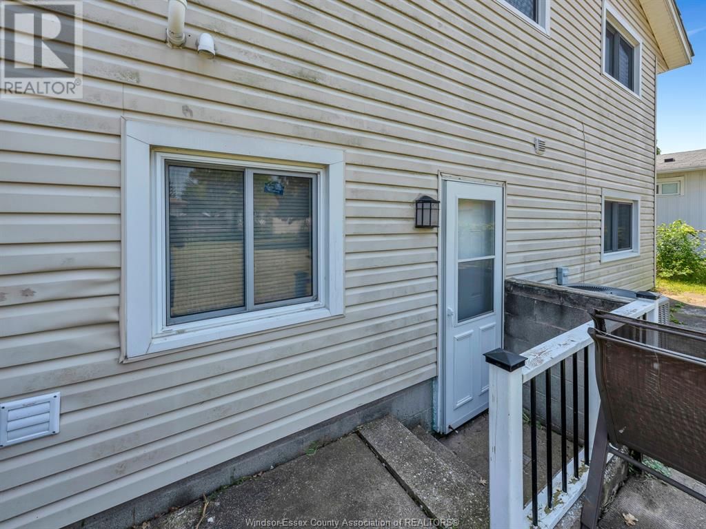 10670 LAMBETH ROAD Image 7