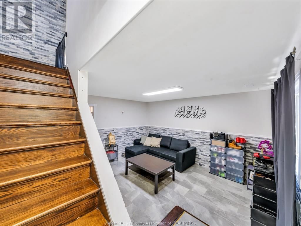 10670 LAMBETH ROAD Image 8