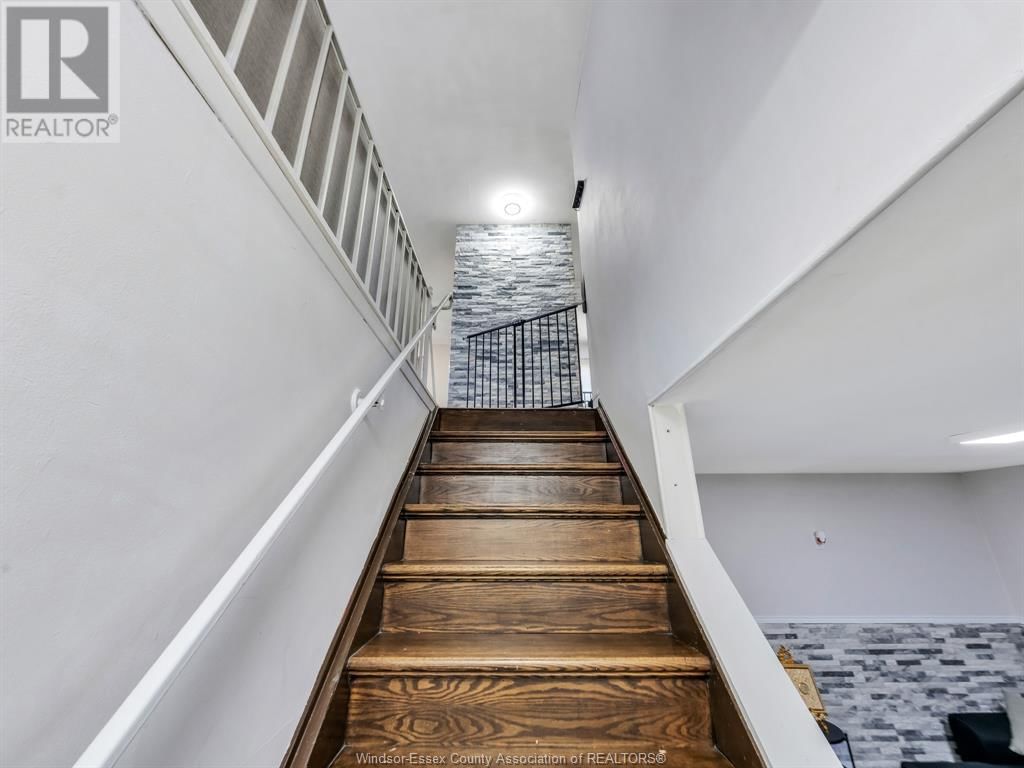10670 LAMBETH ROAD Image 9