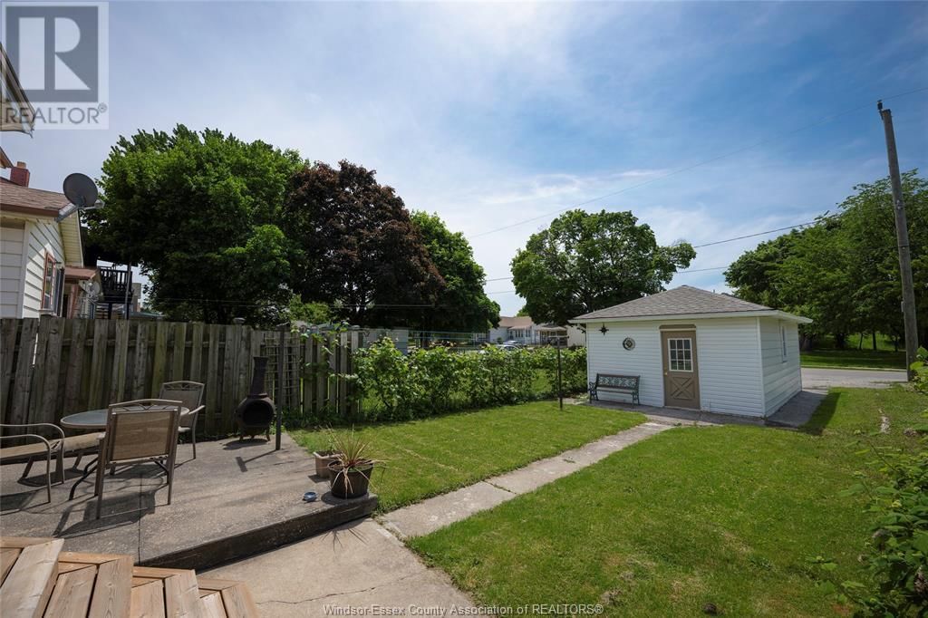 1035 ELM AVE Image 25