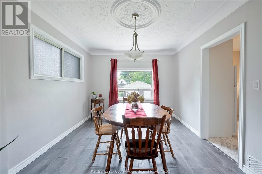 1035 ELM AVE Image 9