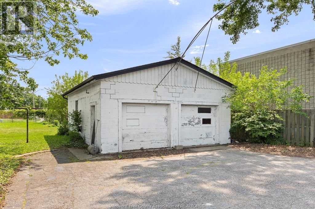 9803 TECUMSEH ROAD EAST Image 15