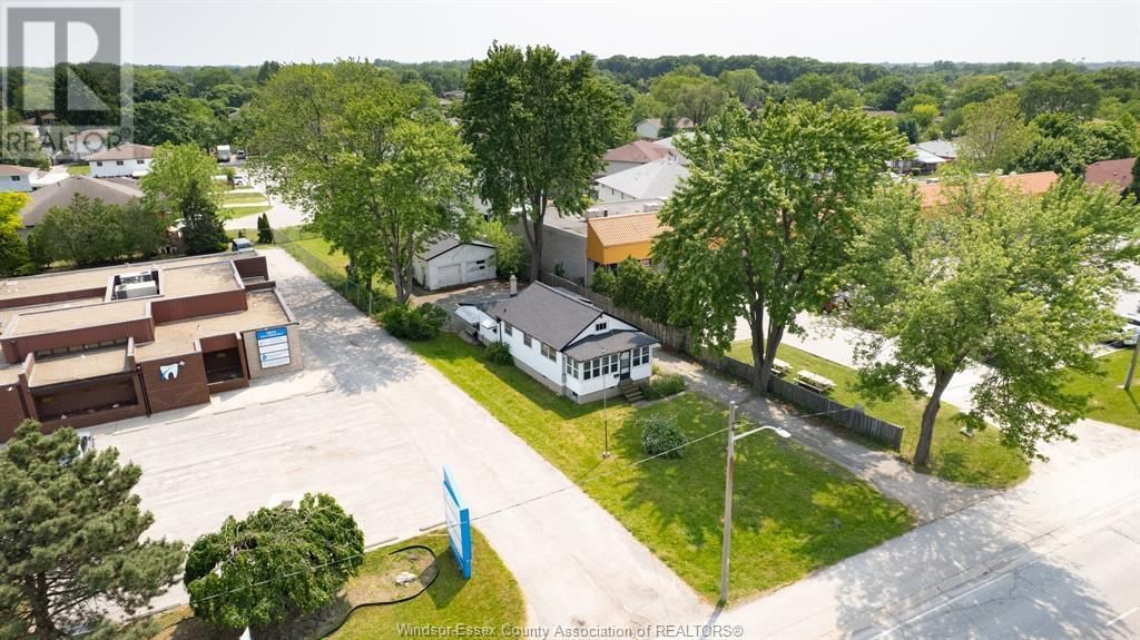 9803 TECUMSEH ROAD EAST Image 28