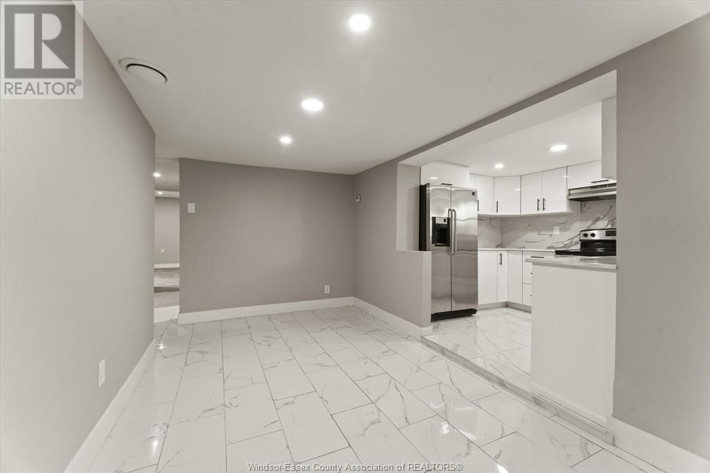 2056 JEFFERSON Image 11