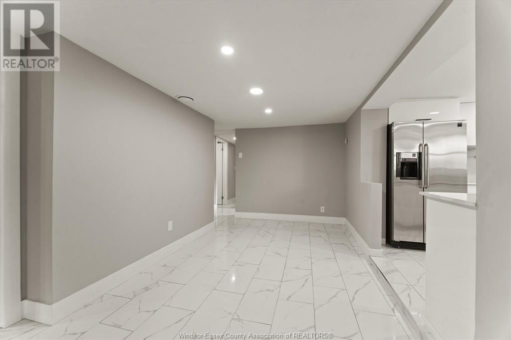 2056 JEFFERSON Image 12