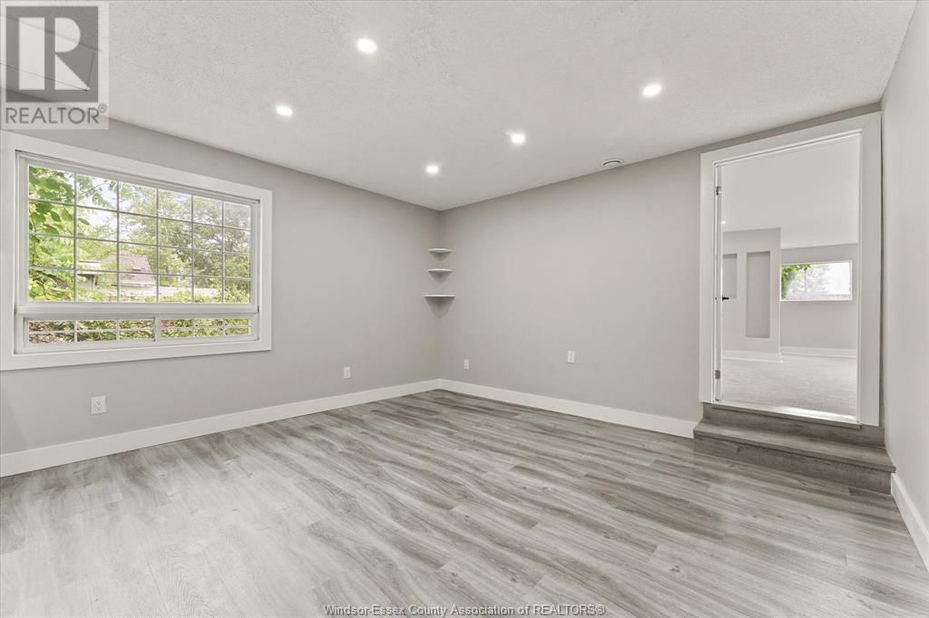 2056 JEFFERSON Image 21