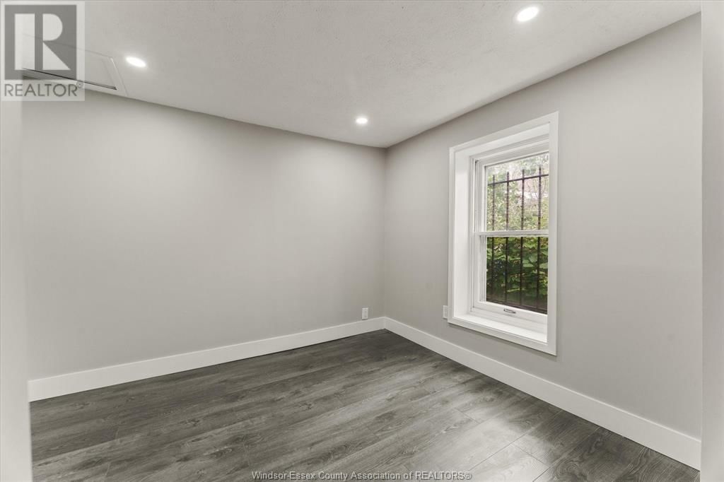 2056 JEFFERSON Image 22