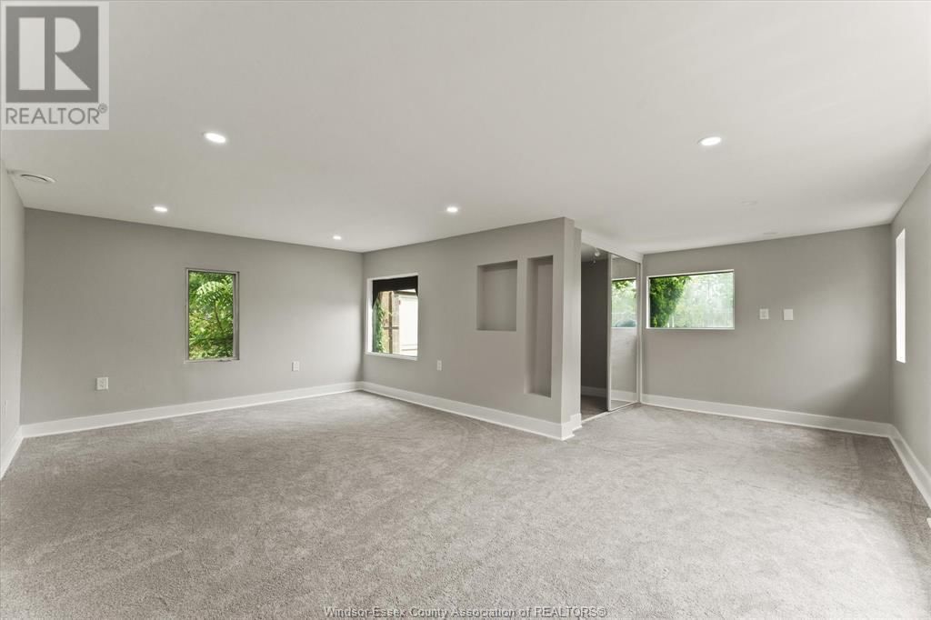 2056 JEFFERSON Image 31