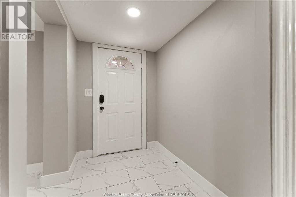 2056 JEFFERSON Image 5