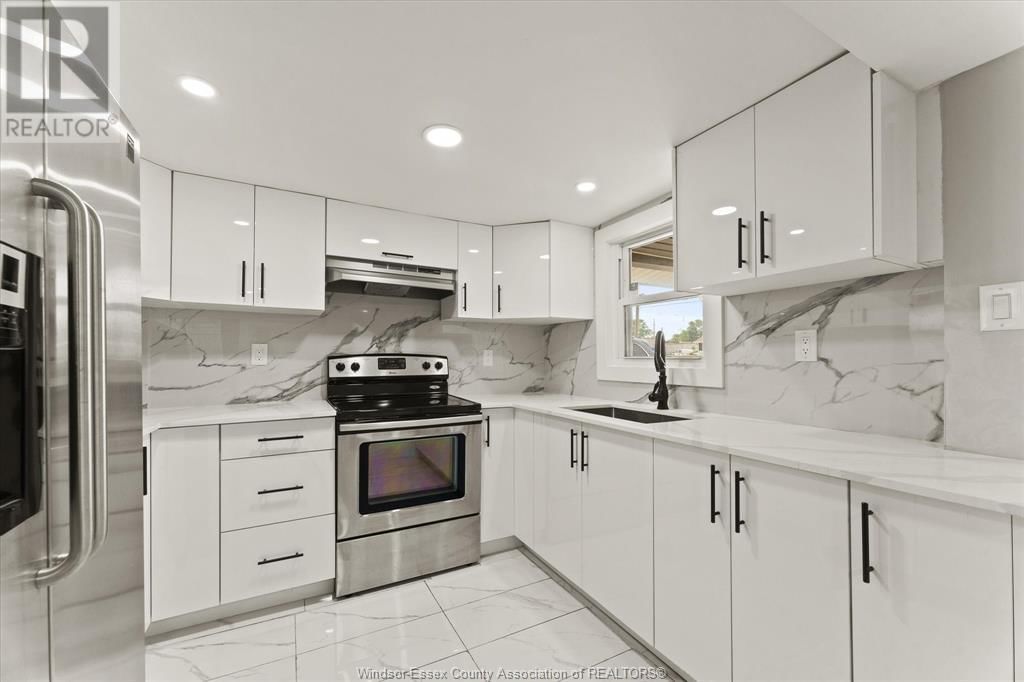 2056 JEFFERSON Image 8