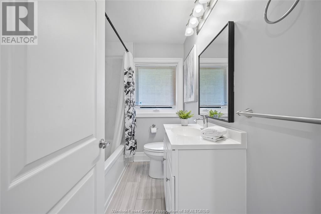 4495 PLEASANT PLACE Image 15