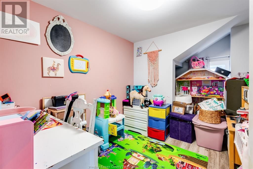 111 ELLIOTT STREET Image 12